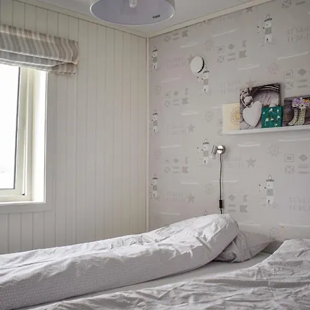 In With House Sea View Дом отдыха Sveio