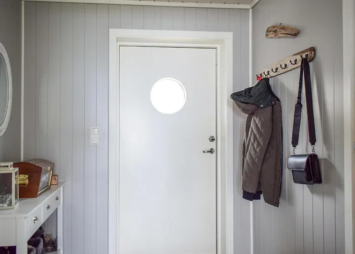 In With House Sea View Nyaraló *