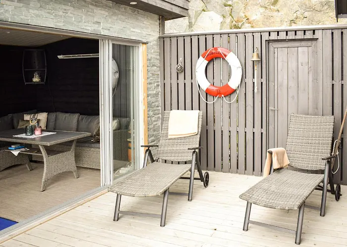 Nyaraló In With House Sea View *