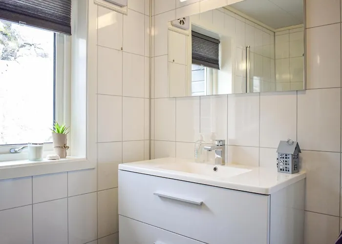 In With House Sea View Sveio