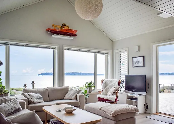 Tatil Evi In With House Sea View Sveio